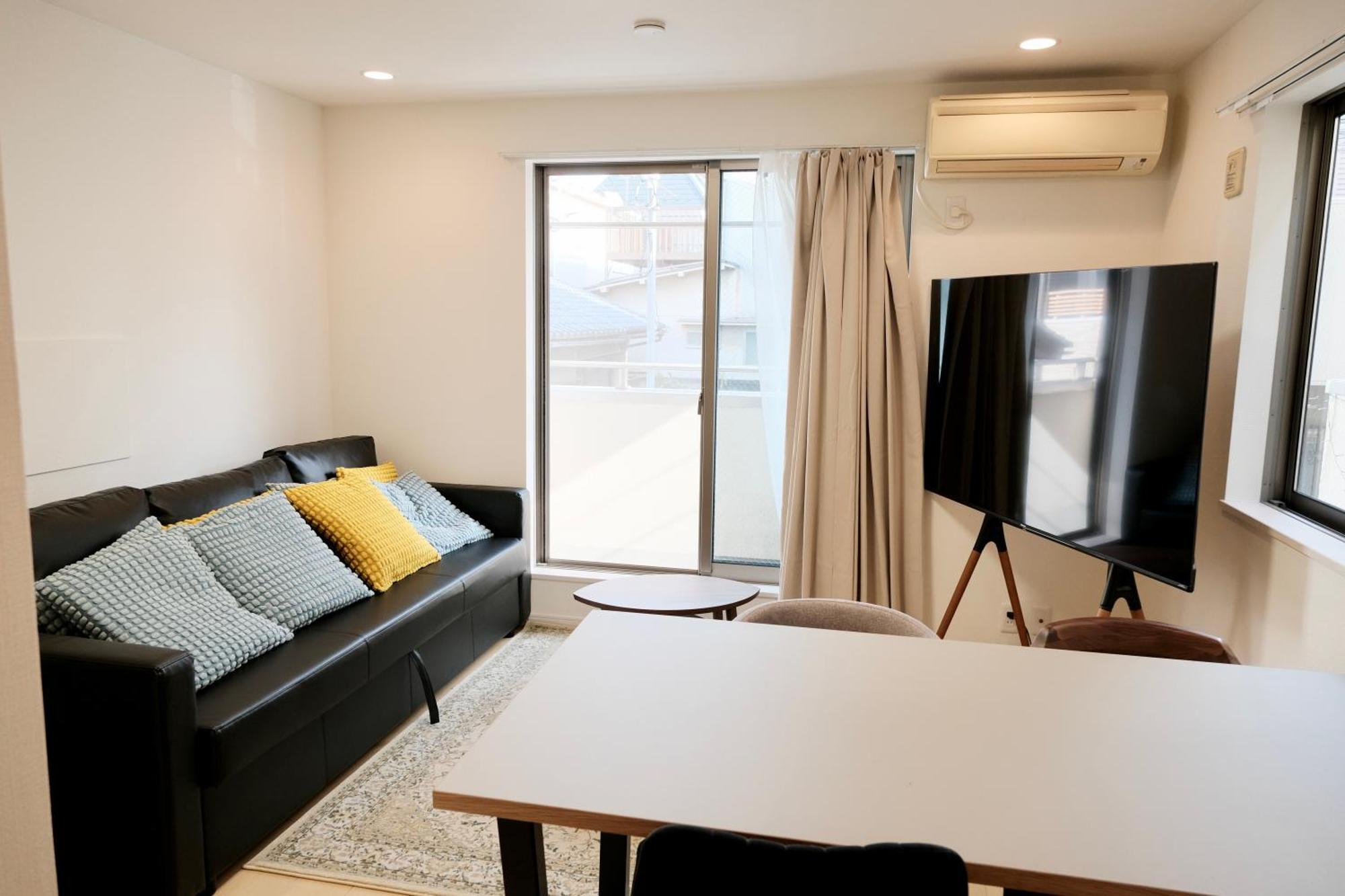 100㎡ Cozy In Shinjuku｜jr Shin-okubo Sta. 7mins. * Tokyo