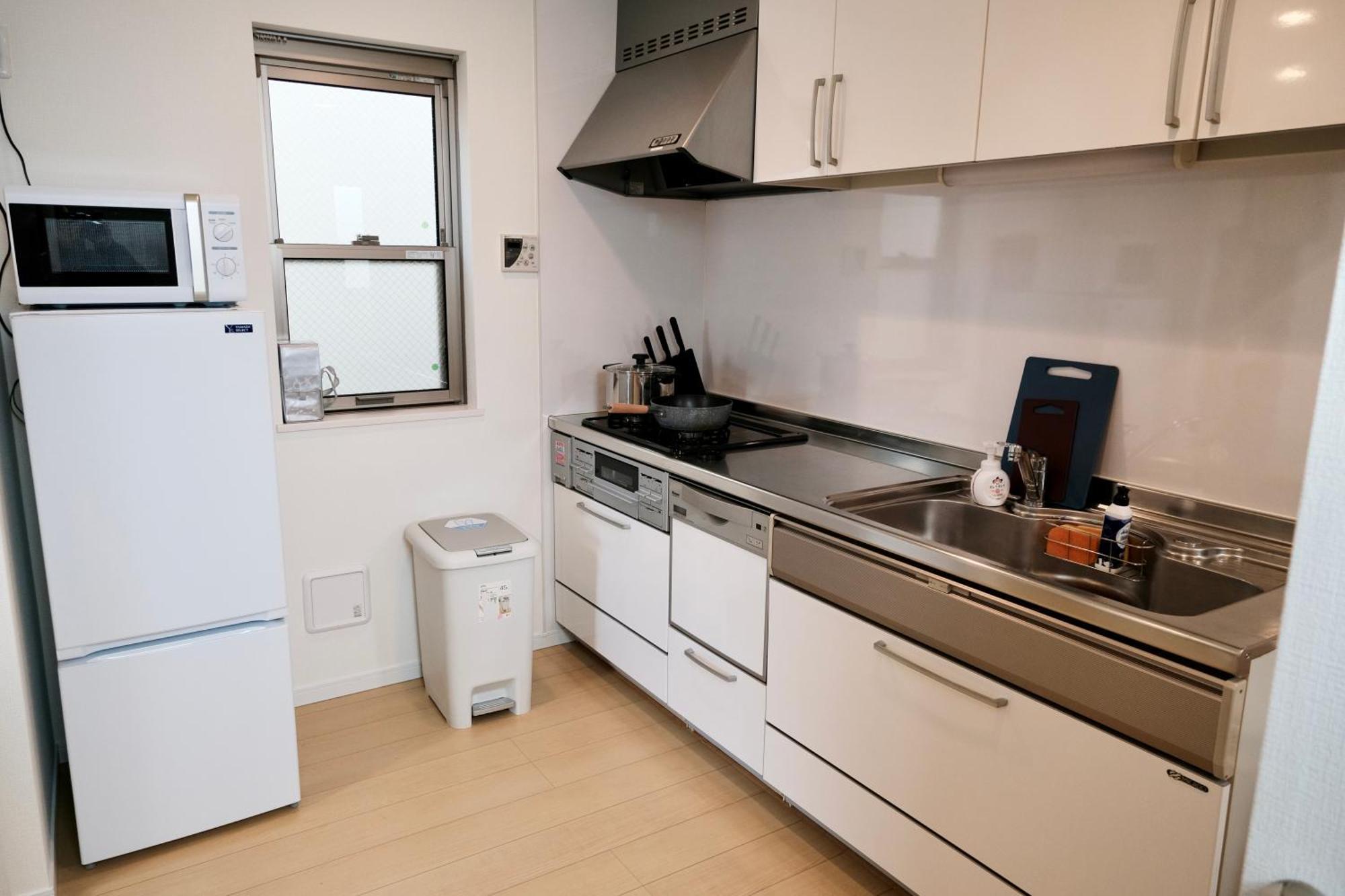 100㎡ Cozy In Shinjuku｜jr Shin-okubo Sta. 7mins.